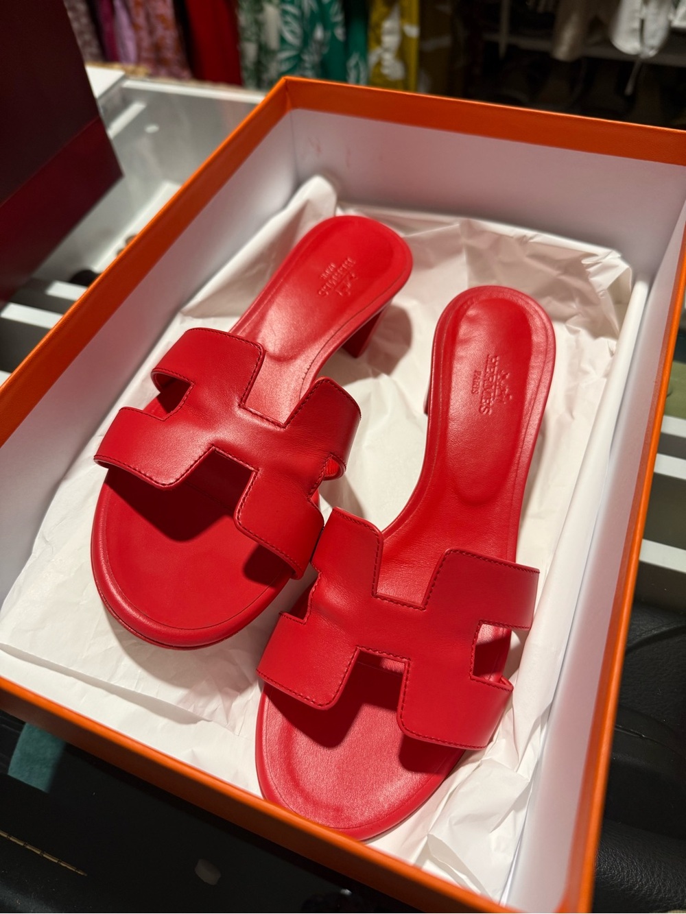 Hermès Oasis sandals in red leather, size 38 EU.